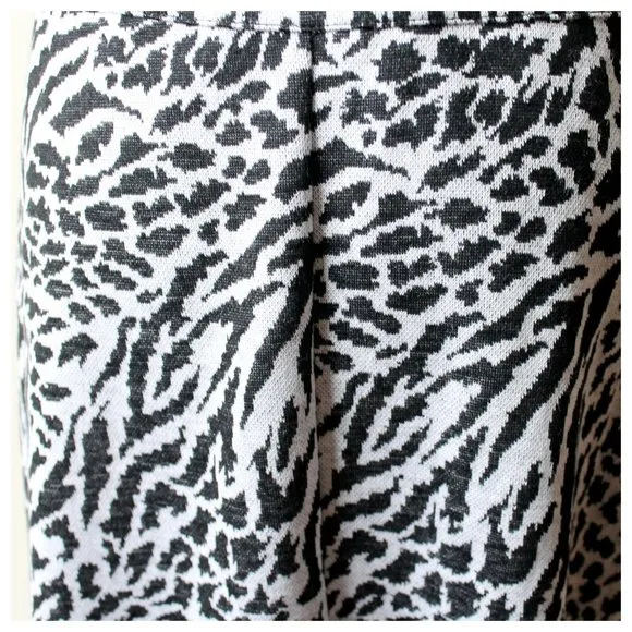 1980s Light Gray &amp; Black Zebra Animal Print Stretch Skirt | Vintage | 80s | VTG