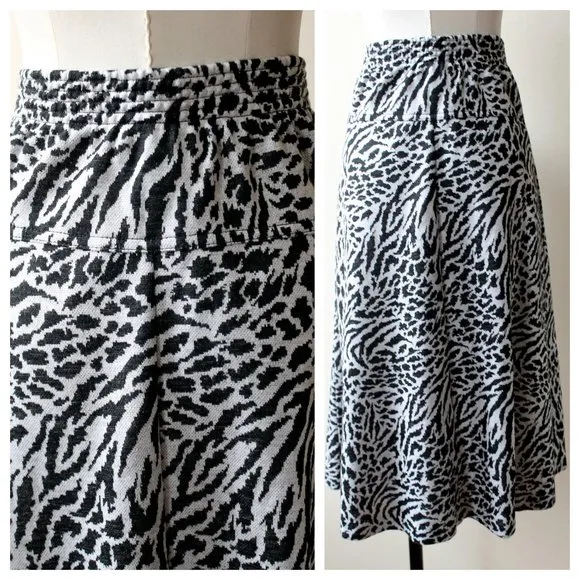 1980s Light Gray &amp; Black Zebra Animal Print Stretch Skirt | Vintage | 80s | VTG
