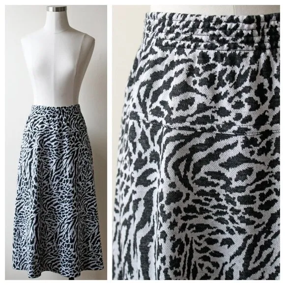 1980s Light Gray &amp; Black Zebra Animal Print Stretch Skirt | Vintage | 80s | VTG