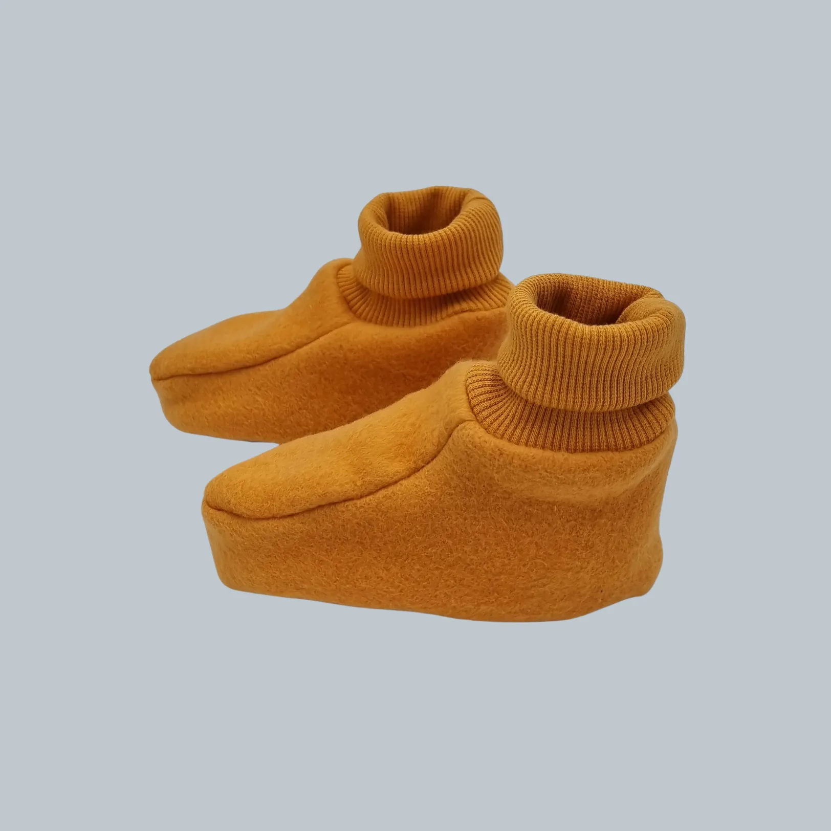 Adventurer Organic Fleece Booties Orange