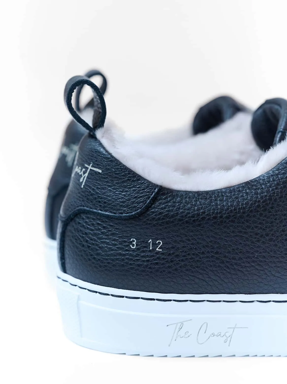 Alexa Slip-In Lambskin Black