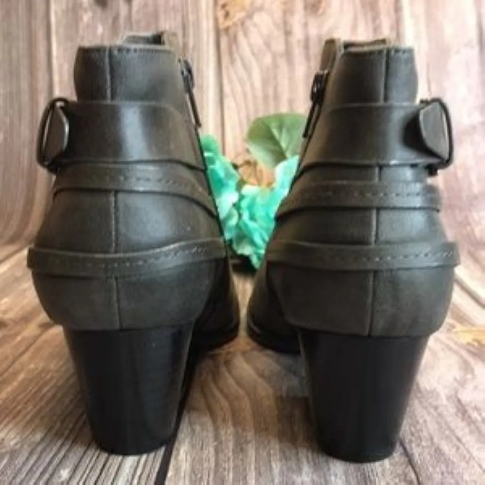 BARETRAPS Reid Dark Grey Bootie 9.5M
