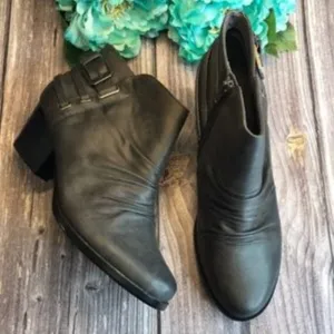 BARETRAPS Reid Dark Grey Bootie 9.5M