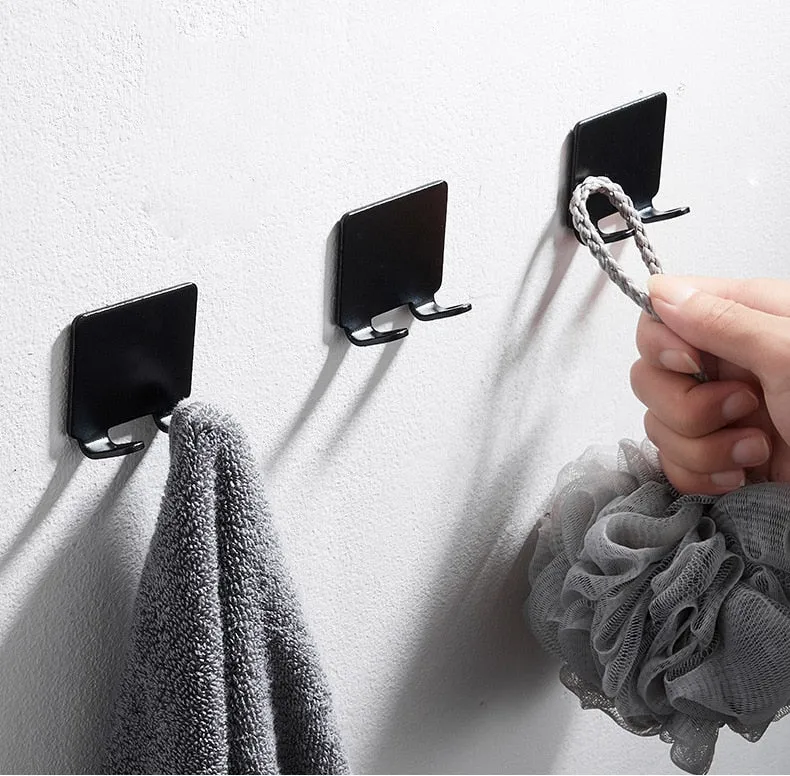 Black & Chic Metal Holder