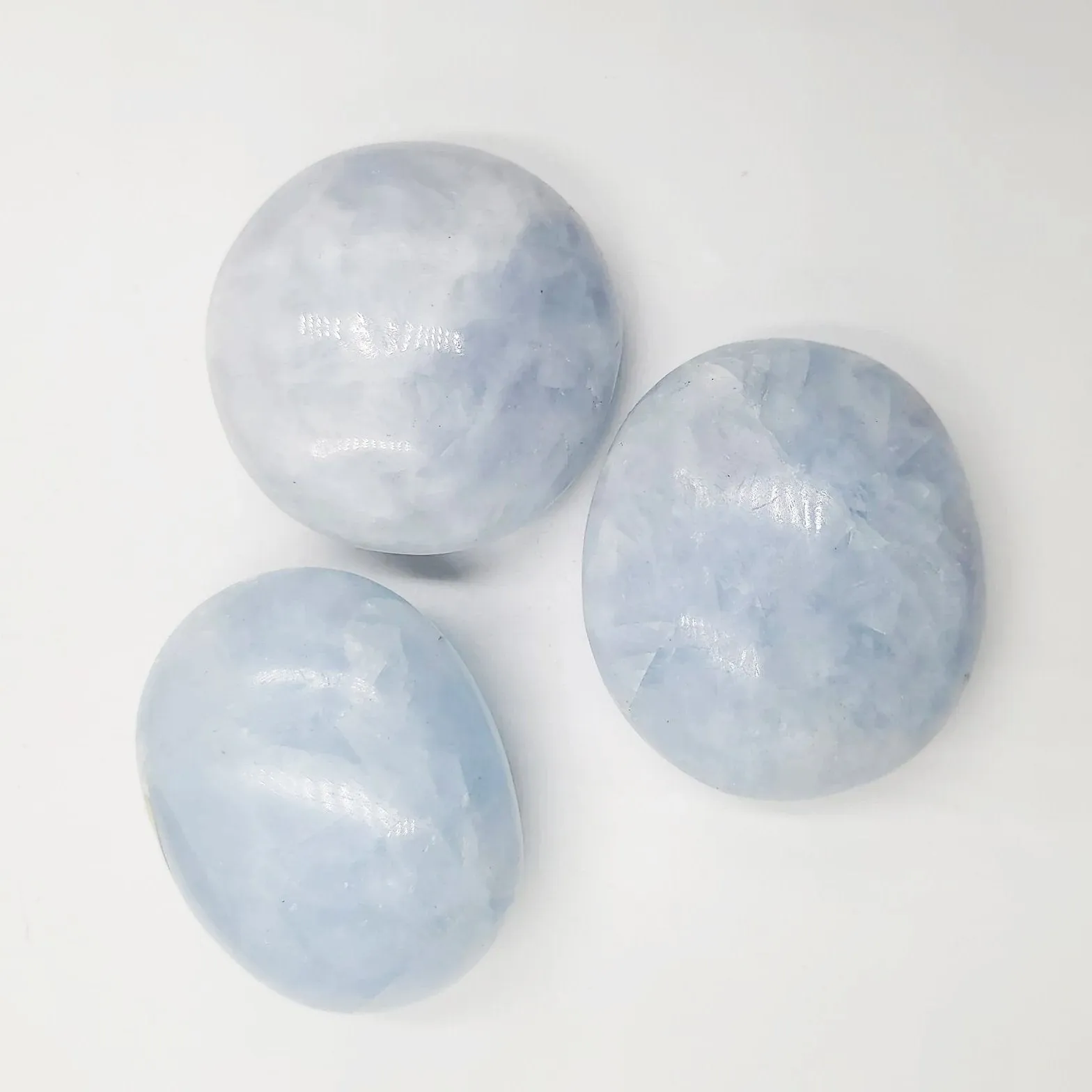Celestite Palm Stone Gallet