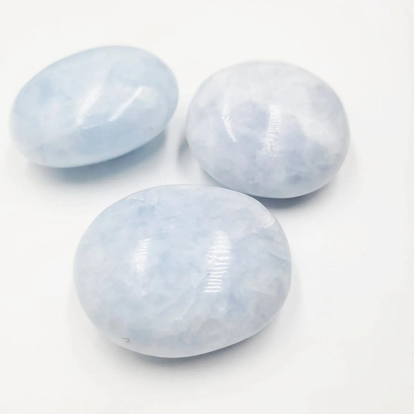 Celestite Palm Stone Gallet