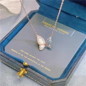 Chic Flapping Wings Butterfly Necklace