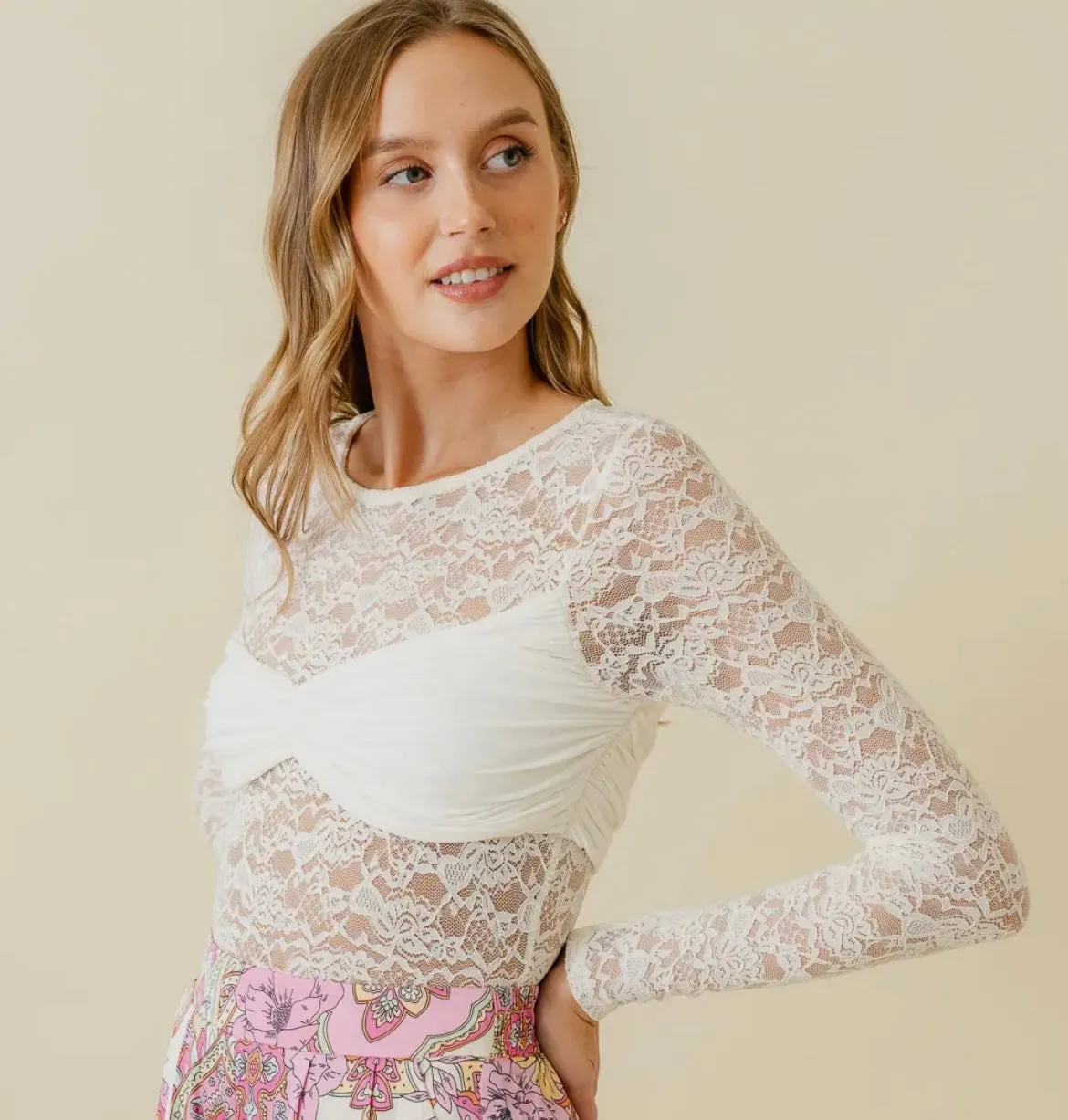 Chic Romantic Round Neckline Lace BODYSUIT