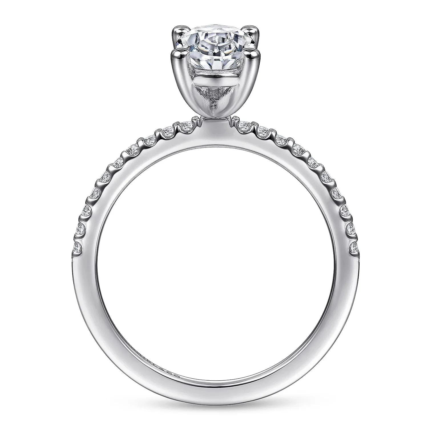 Chic Straight Oval Cut Diamond Engagement Ring Mounting