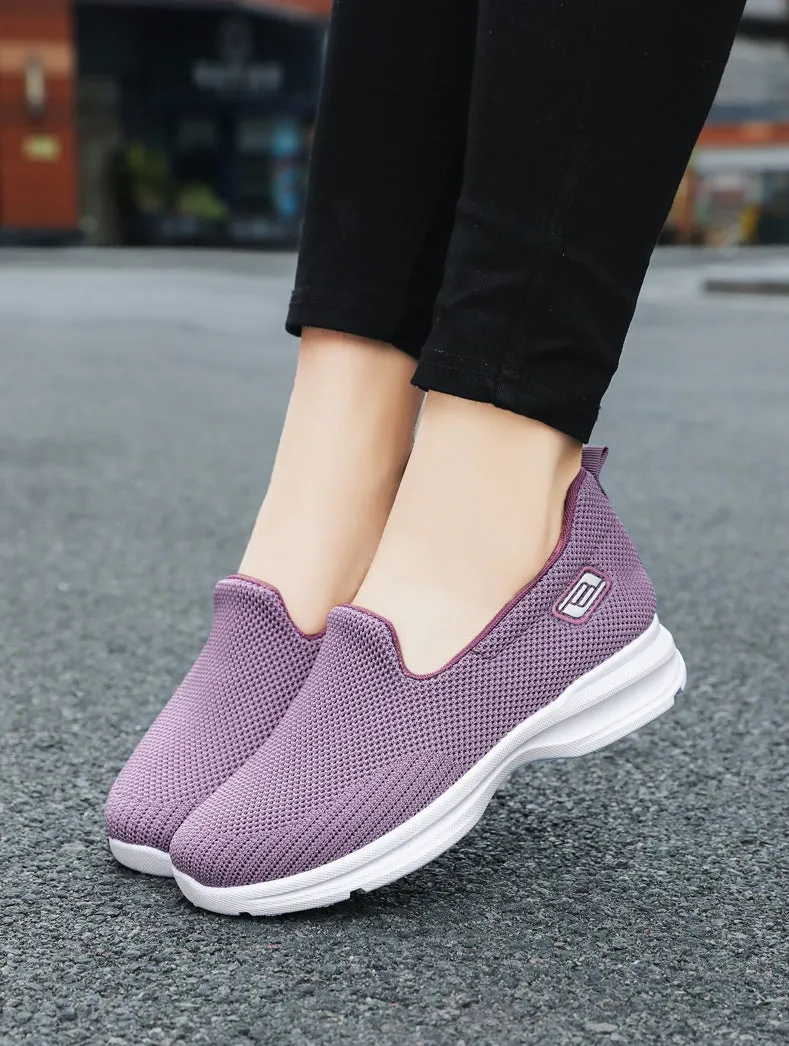 Classic Minimalist Lightweight Slip-On Sneakers with Label Detailing