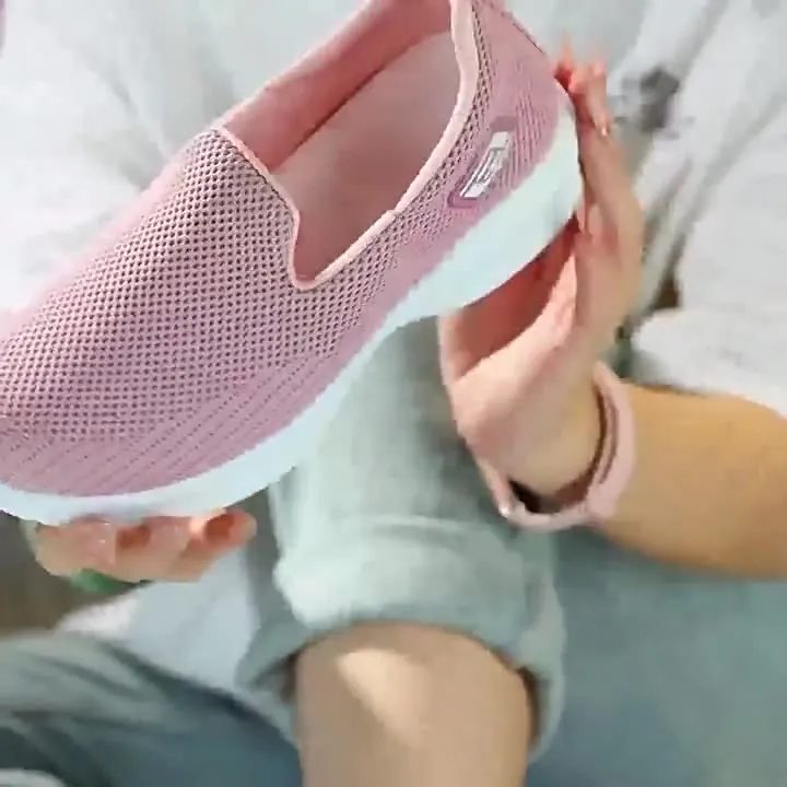 Classic Minimalist Lightweight Slip-On Sneakers with Label Detailing