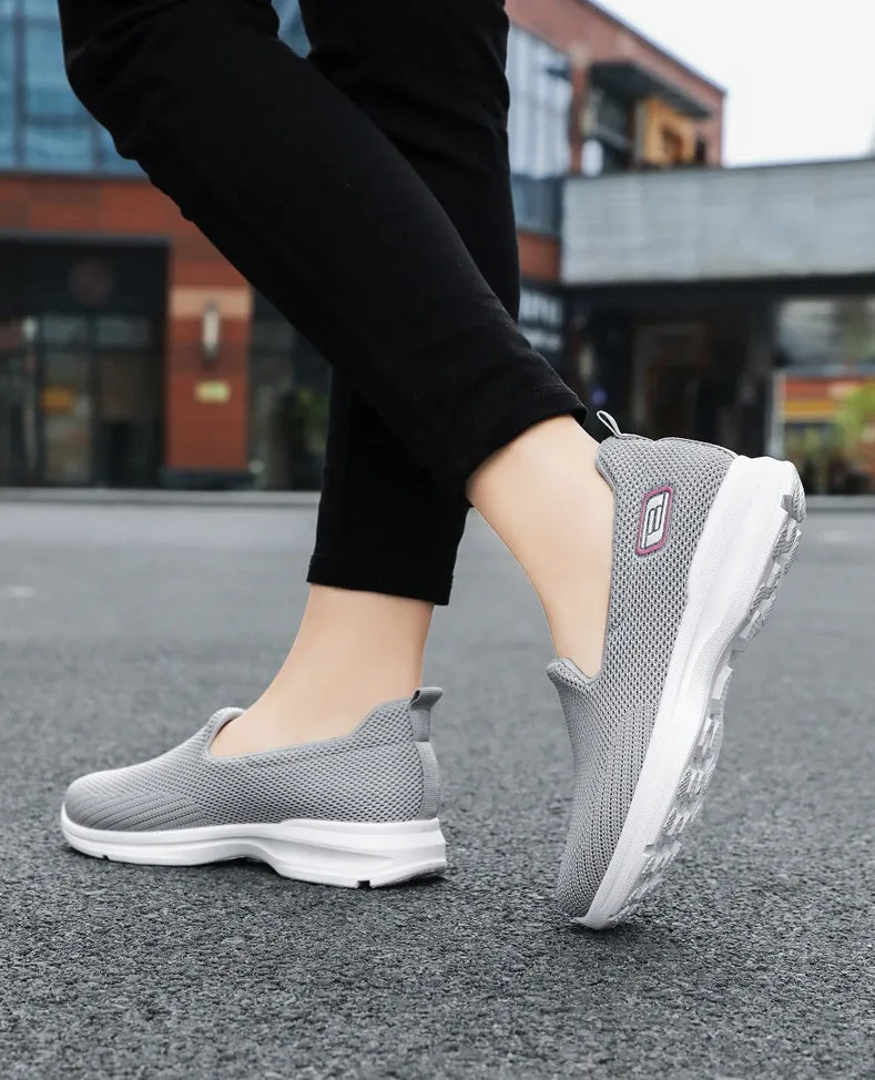 Classic Minimalist Lightweight Slip-On Sneakers with Label Detailing