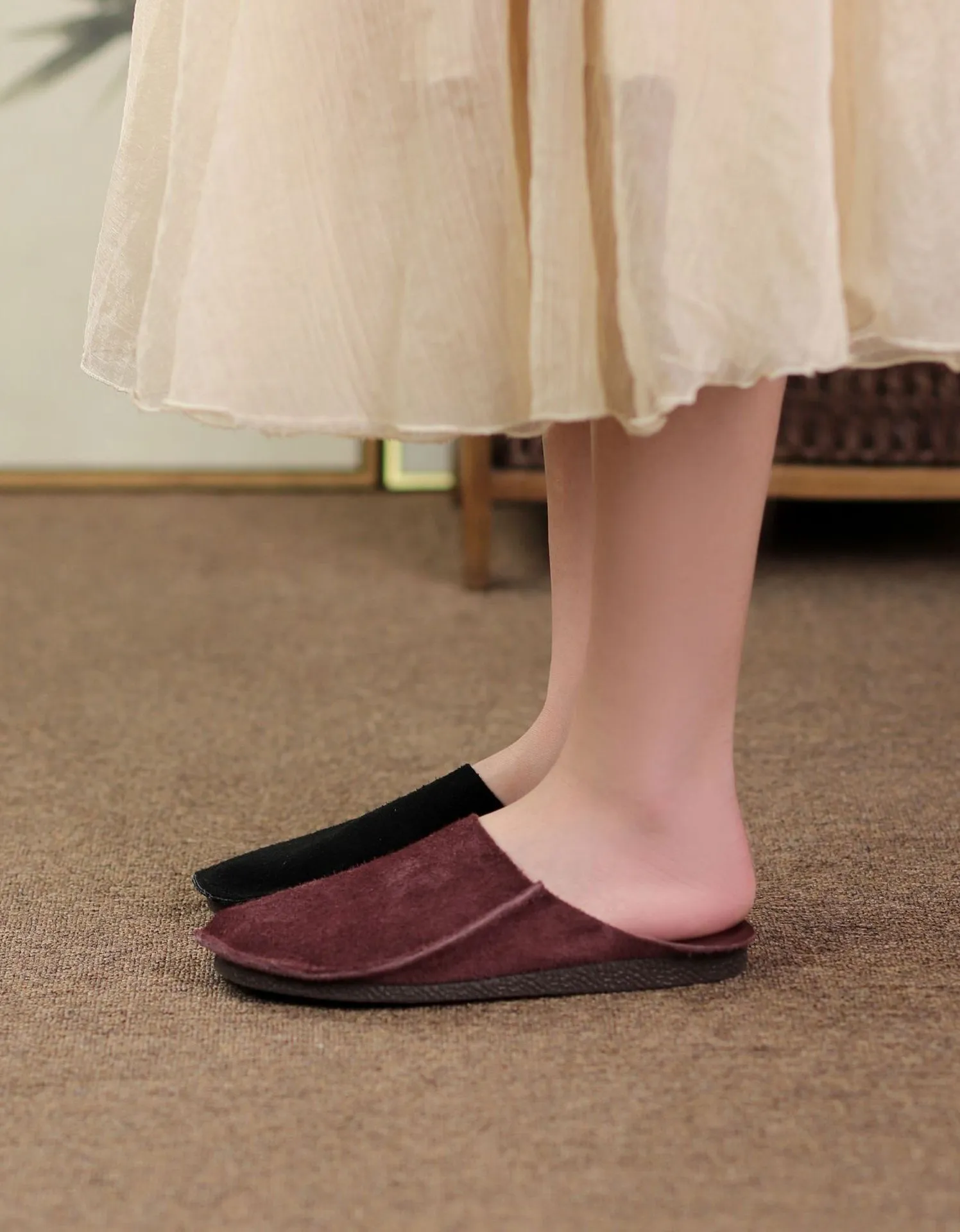 Comfortable Light Weight Suede Mules