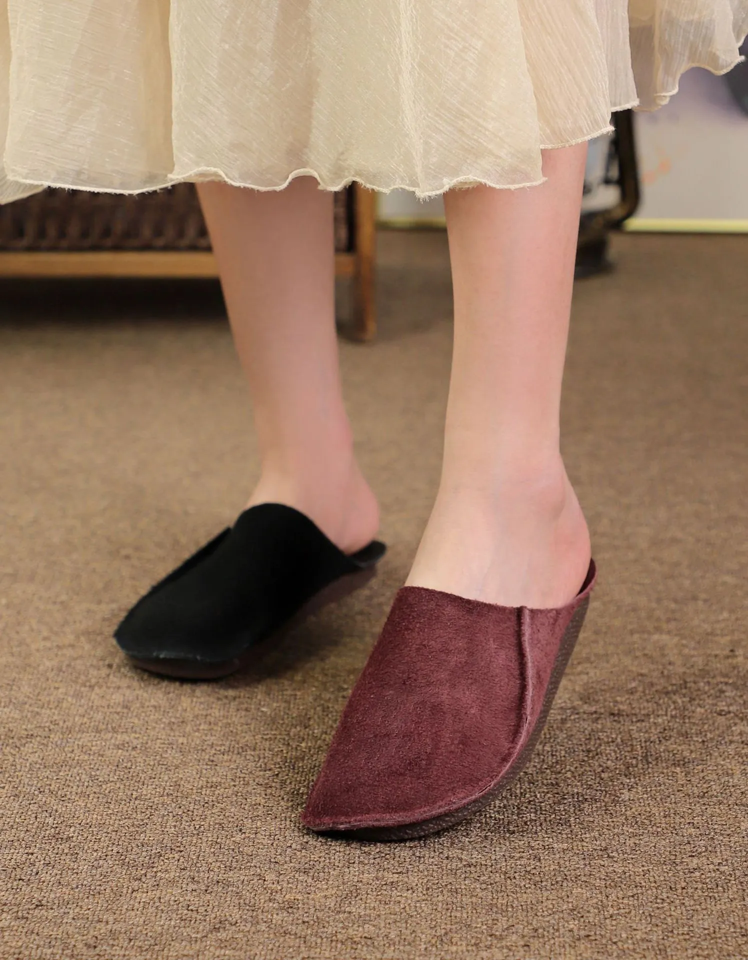 Comfortable Light Weight Suede Mules