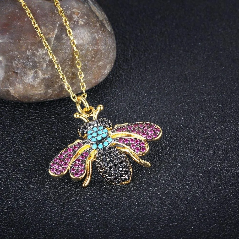 Crystal Vintage Bee Necklace with Pendant - Stylish Neckpiece for Women