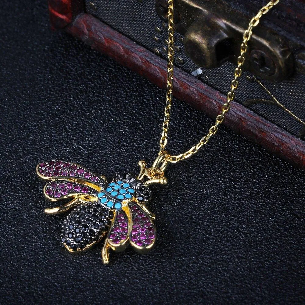 Crystal Vintage Bee Necklace with Pendant - Stylish Neckpiece for Women