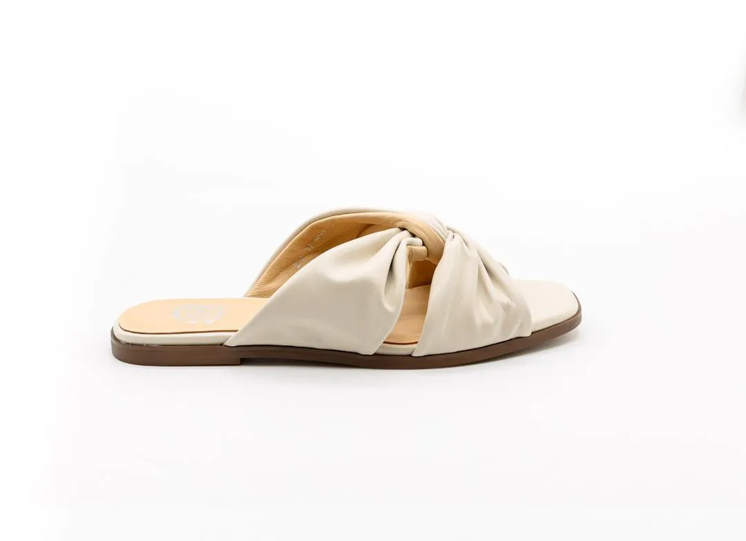 DEA – Off white