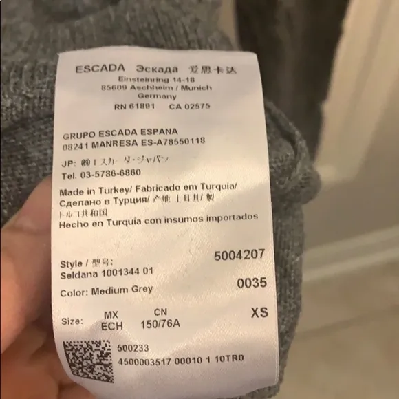 Escada turtle neck sweater