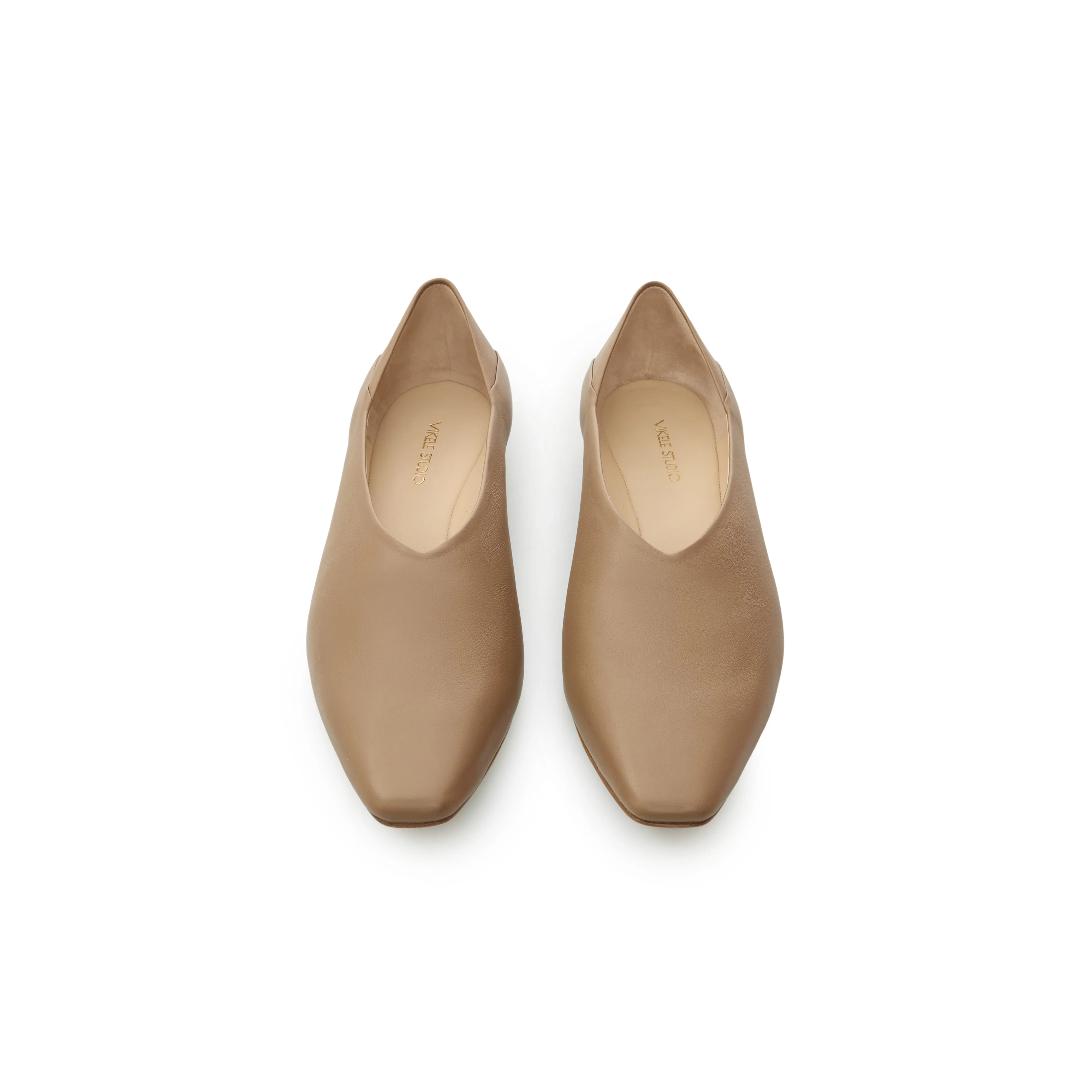 Flat shoes