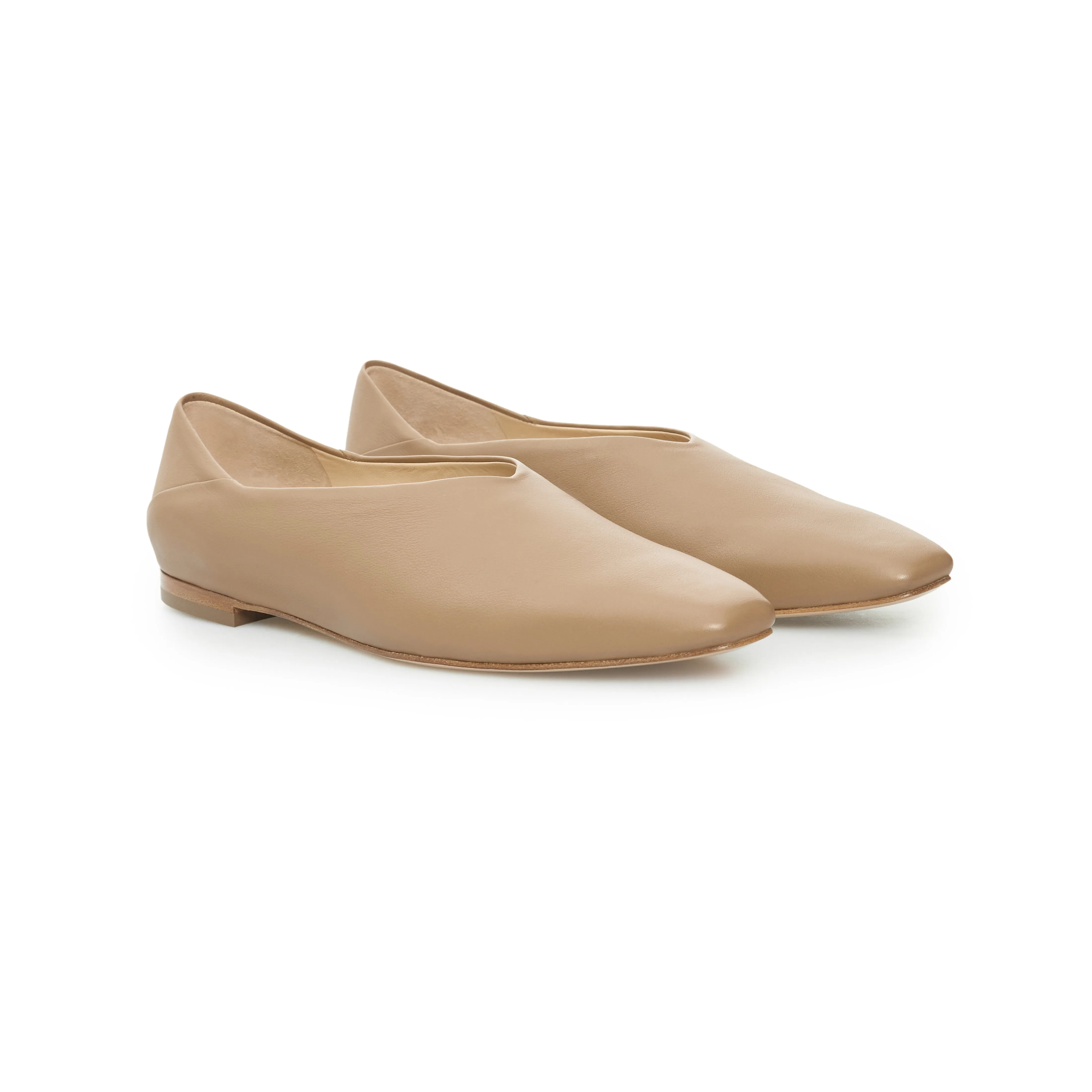 Flat shoes