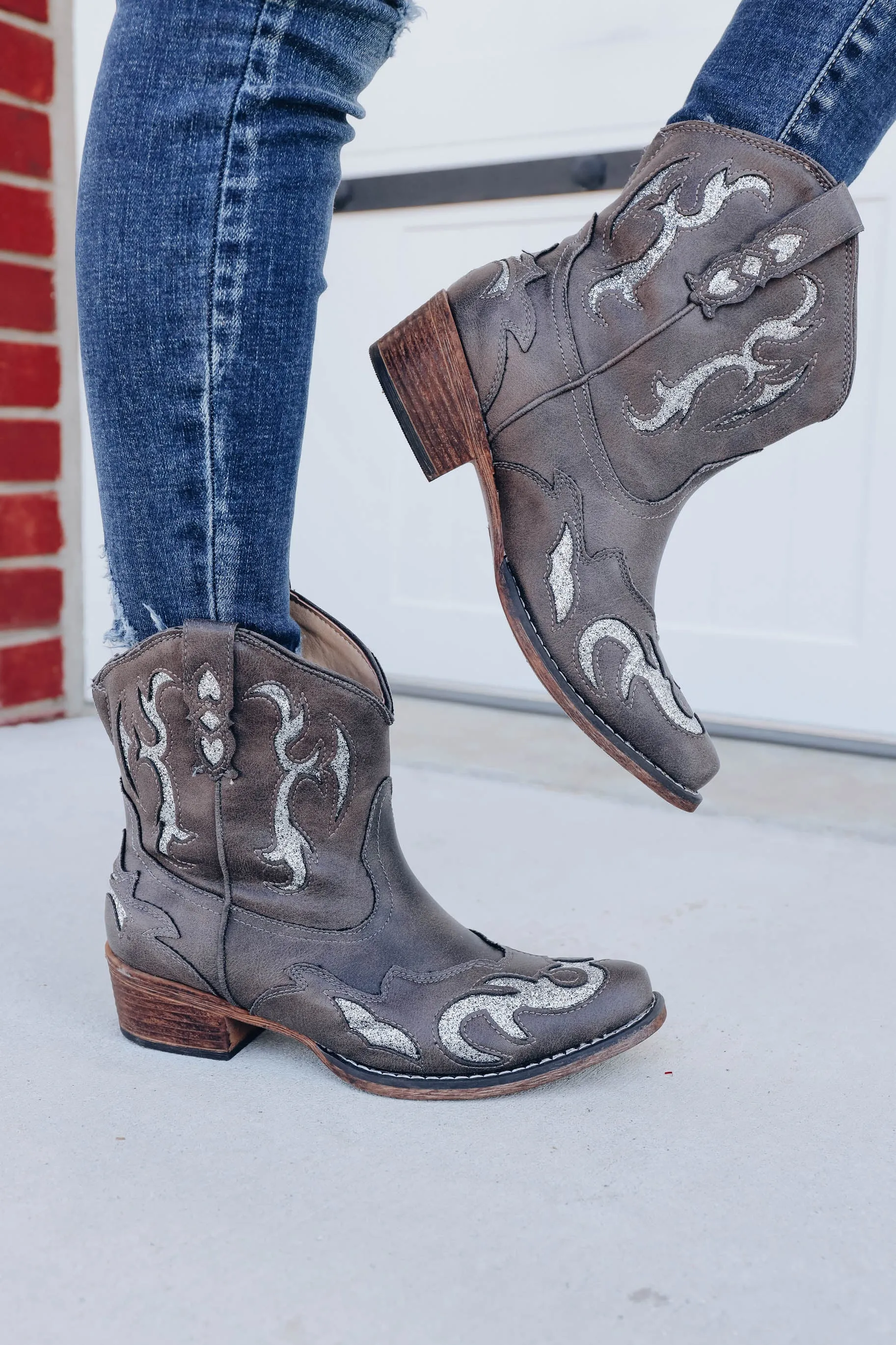 Kaylee Ankle Bootie - Black