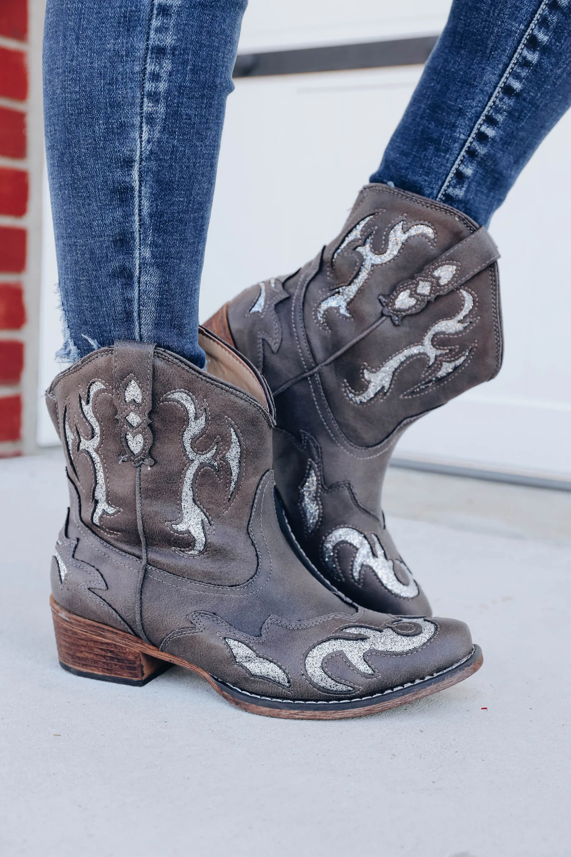Kaylee Ankle Bootie - Black