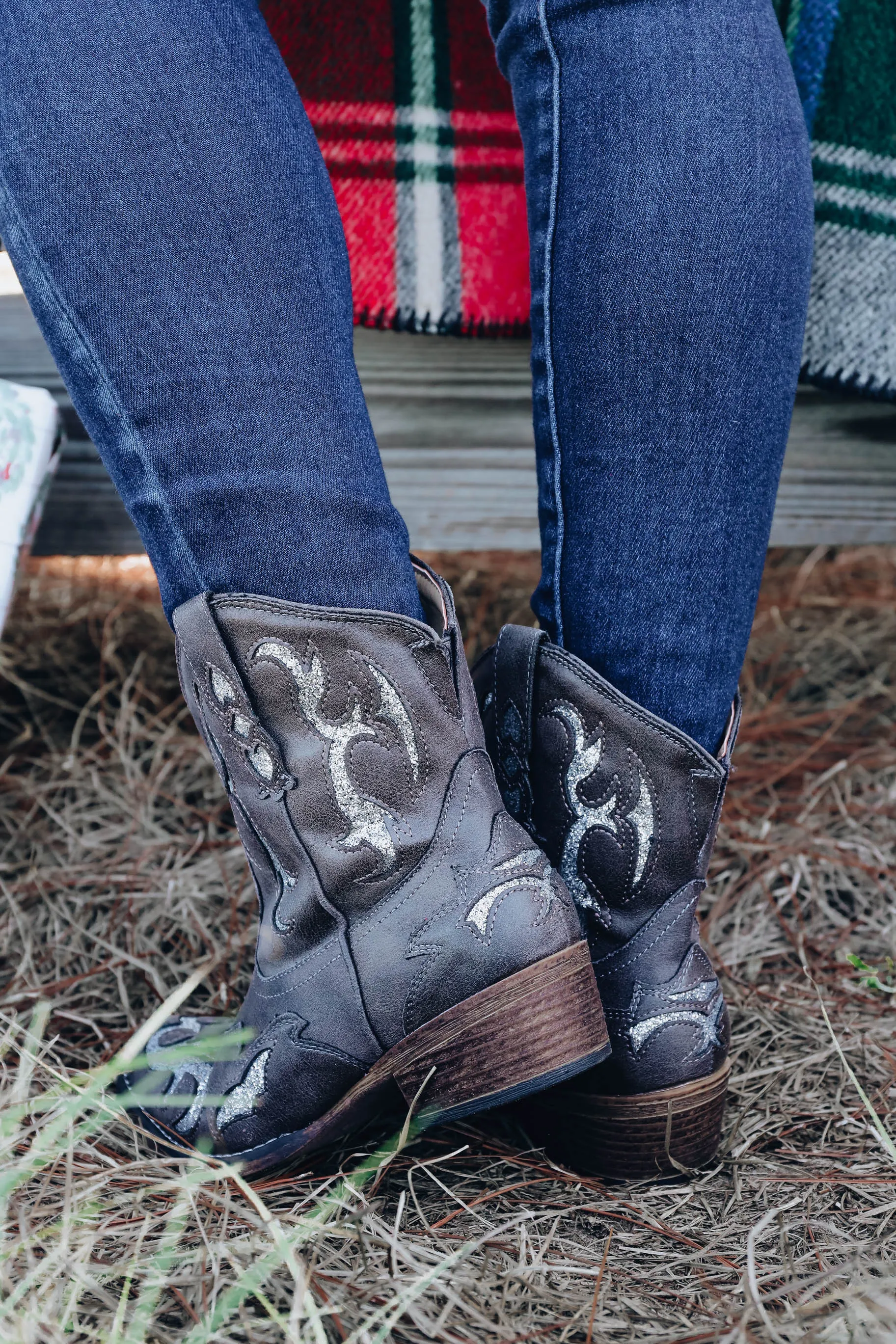 Kaylee Ankle Bootie - Black