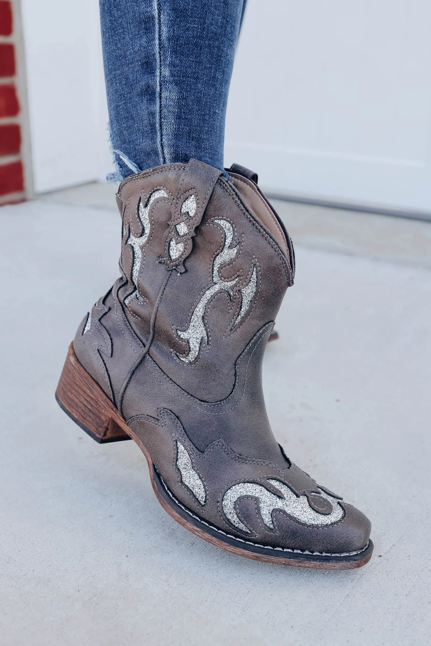 Kaylee Ankle Bootie - Black