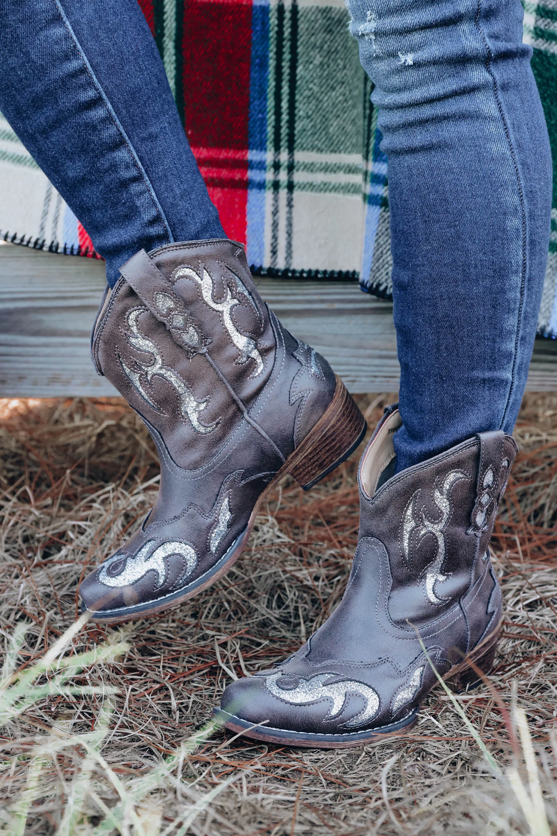 Kaylee Ankle Bootie - Black