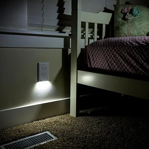 LED Wall-Outlet Coverplate With Built-In Light Sensor - No Batteries Required!