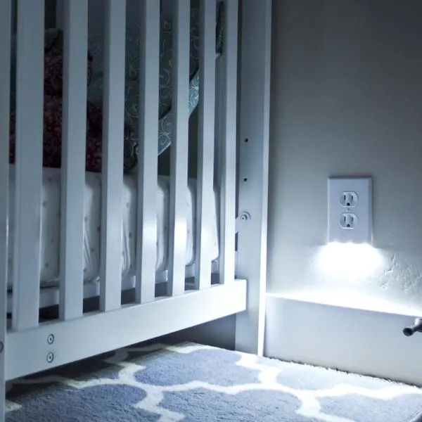 LED Wall-Outlet Coverplate With Built-In Light Sensor - No Batteries Required!