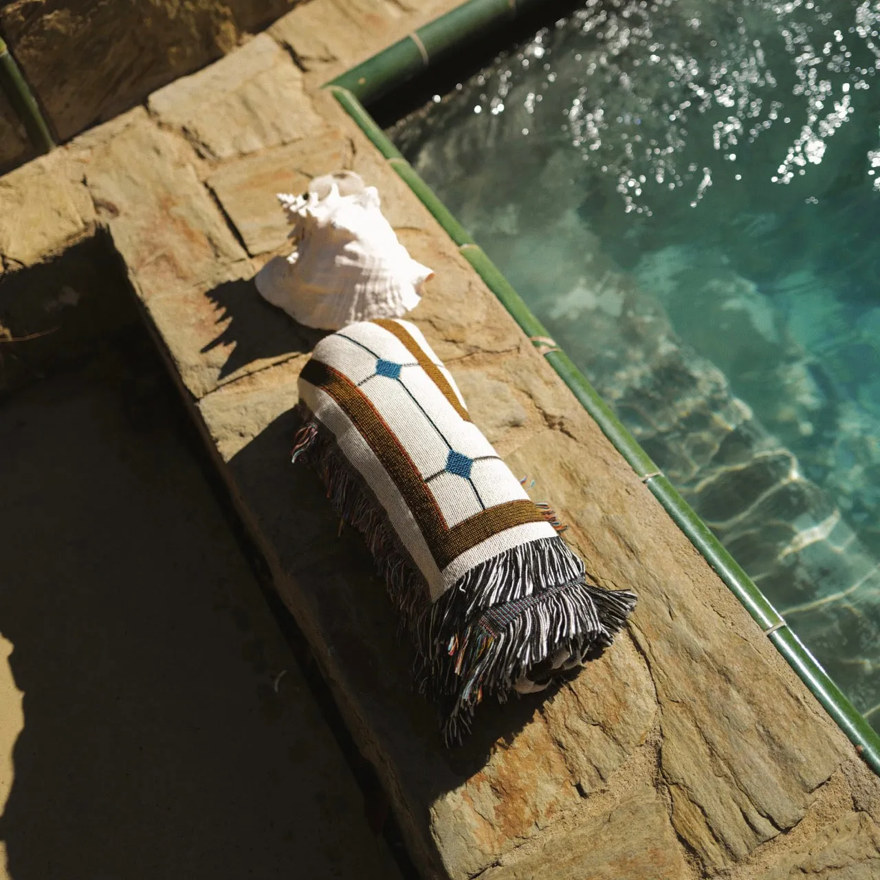 Lisboa - Woven Throw Blanket