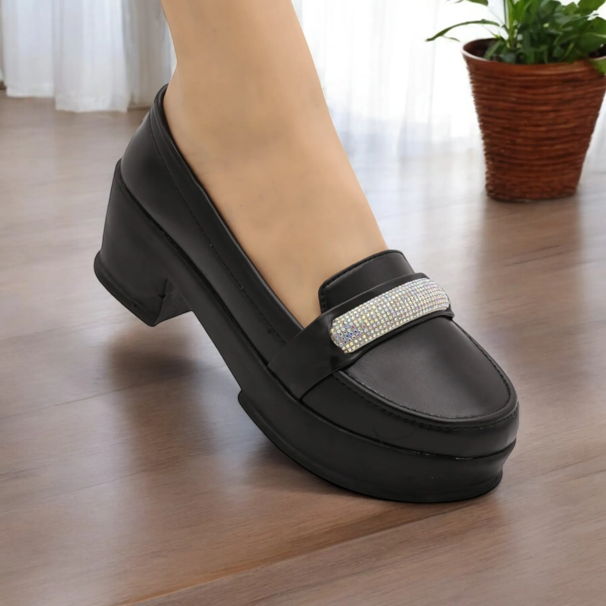 M0437 block heel