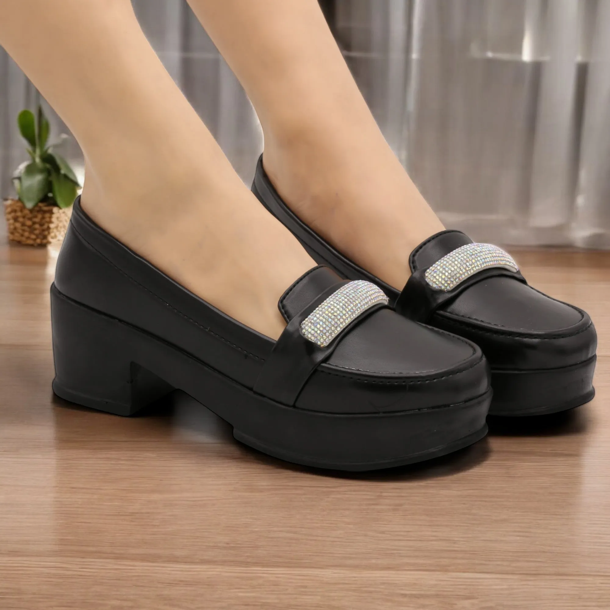 M0437 block heel