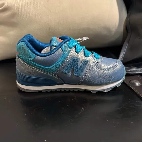New Balance KL574M8I 574 shoes sneakers new Toddlers Size 5