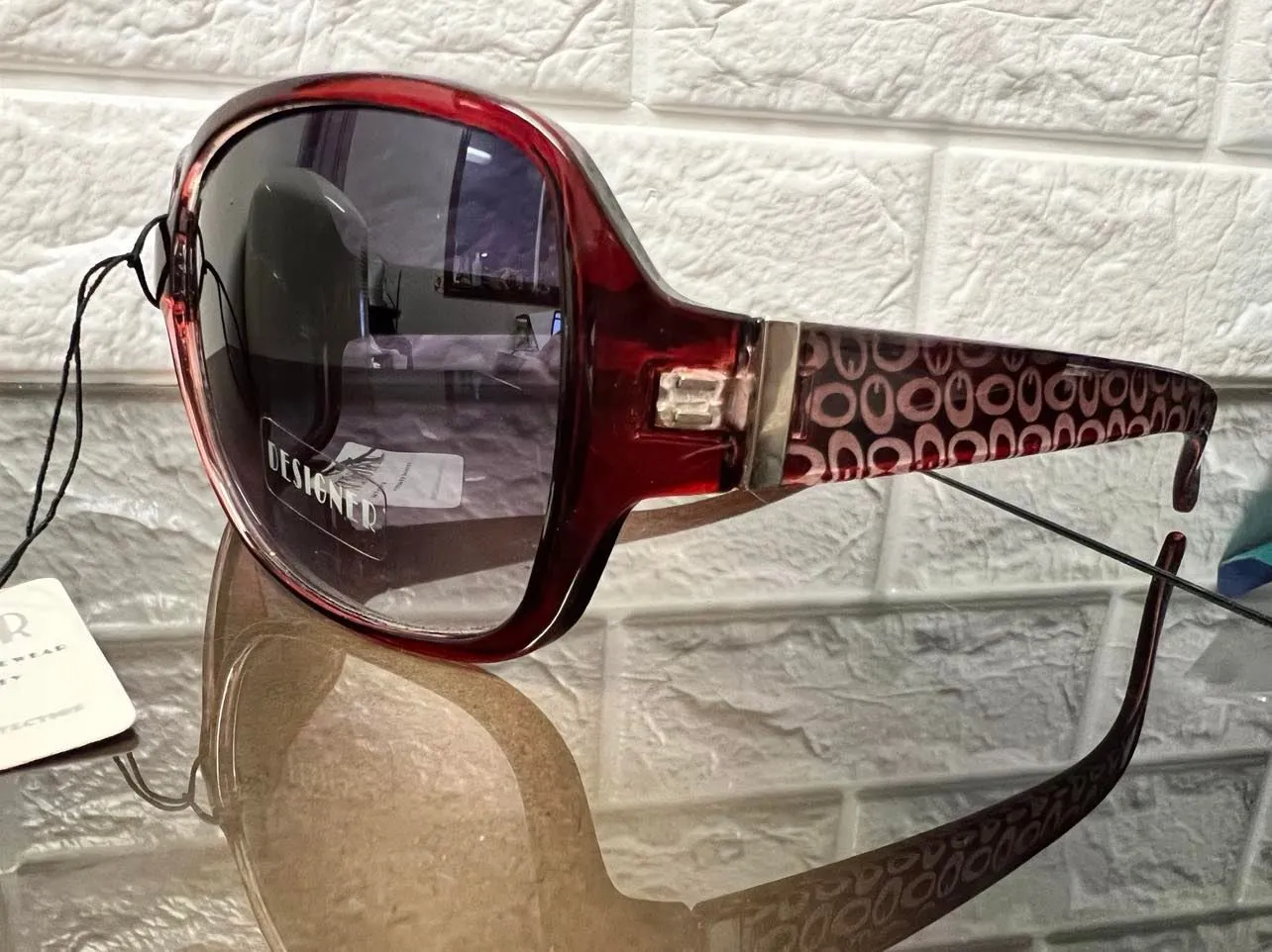 New Designer Rep. Sunglasses, 400 UV Protection! Stylish Gradient Lenses! 8411
