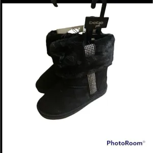 New BEBE Winter Fur Size 12 Girls Slipper Booties