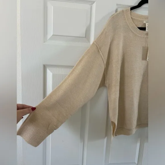 NWT Women's Max Studio Cream Sweater