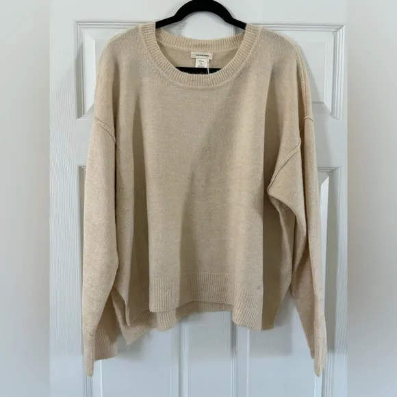 NWT Women's Max Studio Cream Sweater