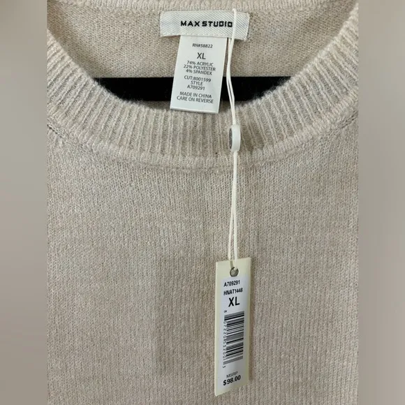 NWT Women's Max Studio Cream Sweater
