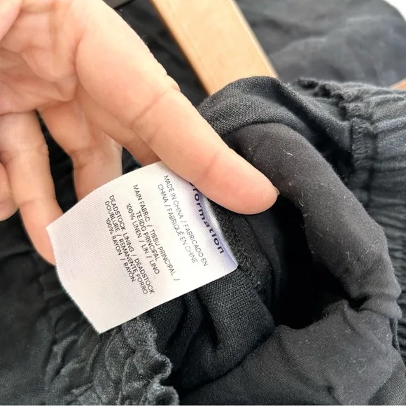 Reformation Mila 100% Linen Pull On Relaxed Short in Black size M