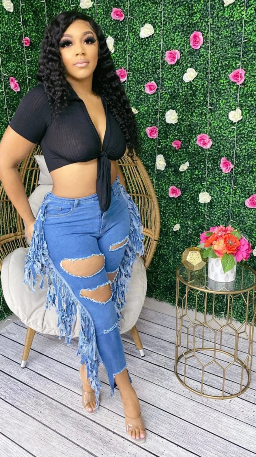 So Flirty Side Fringe Cut Out Jeans ‼️