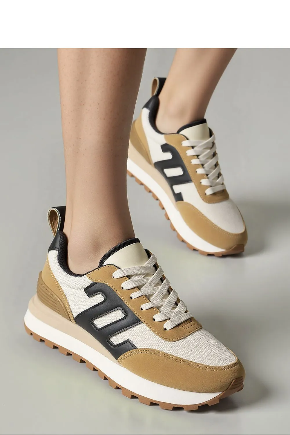 Sport Shoes Inello