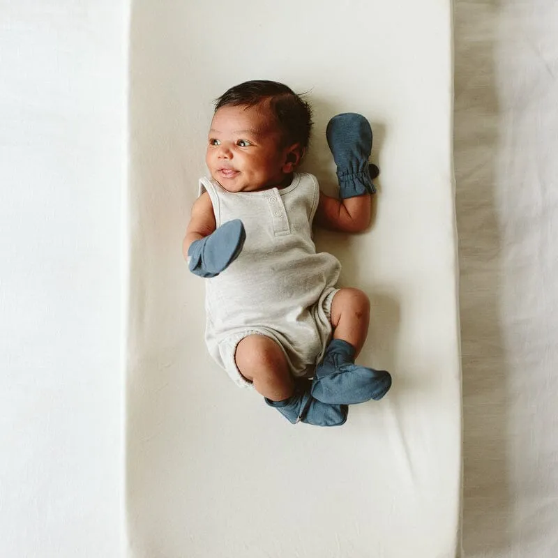 Stay-on Baby Booties, Midnight