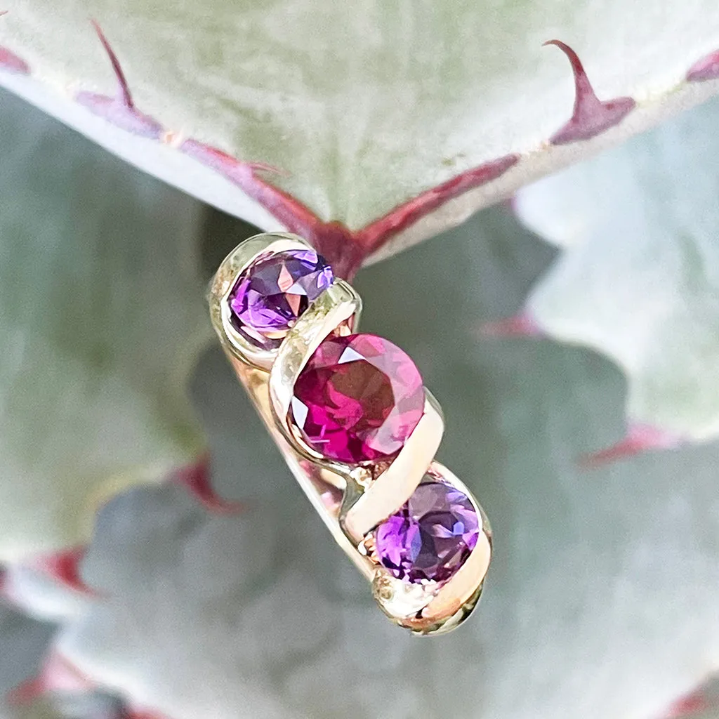 Stylish Amethyst and Rhodolite Yellow Gold Twist Ring