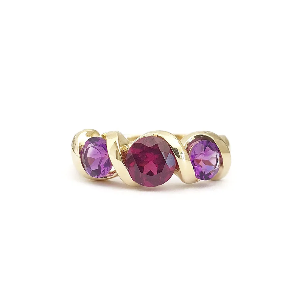 Stylish Amethyst and Rhodolite Yellow Gold Twist Ring