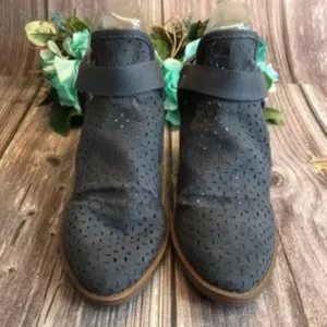SUGAR Temper Slate Blue Oile Booties 7.5M