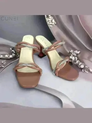 Twist in Tan Heels